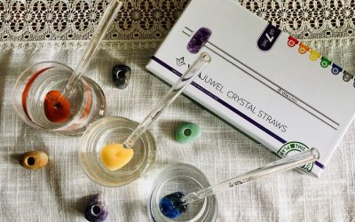 SKLENENÉ SLAMKY S DRAHÝMI KAMEŇMI